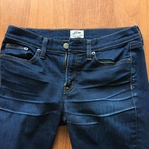 J crew toothpick dark wash jeans! Size 27